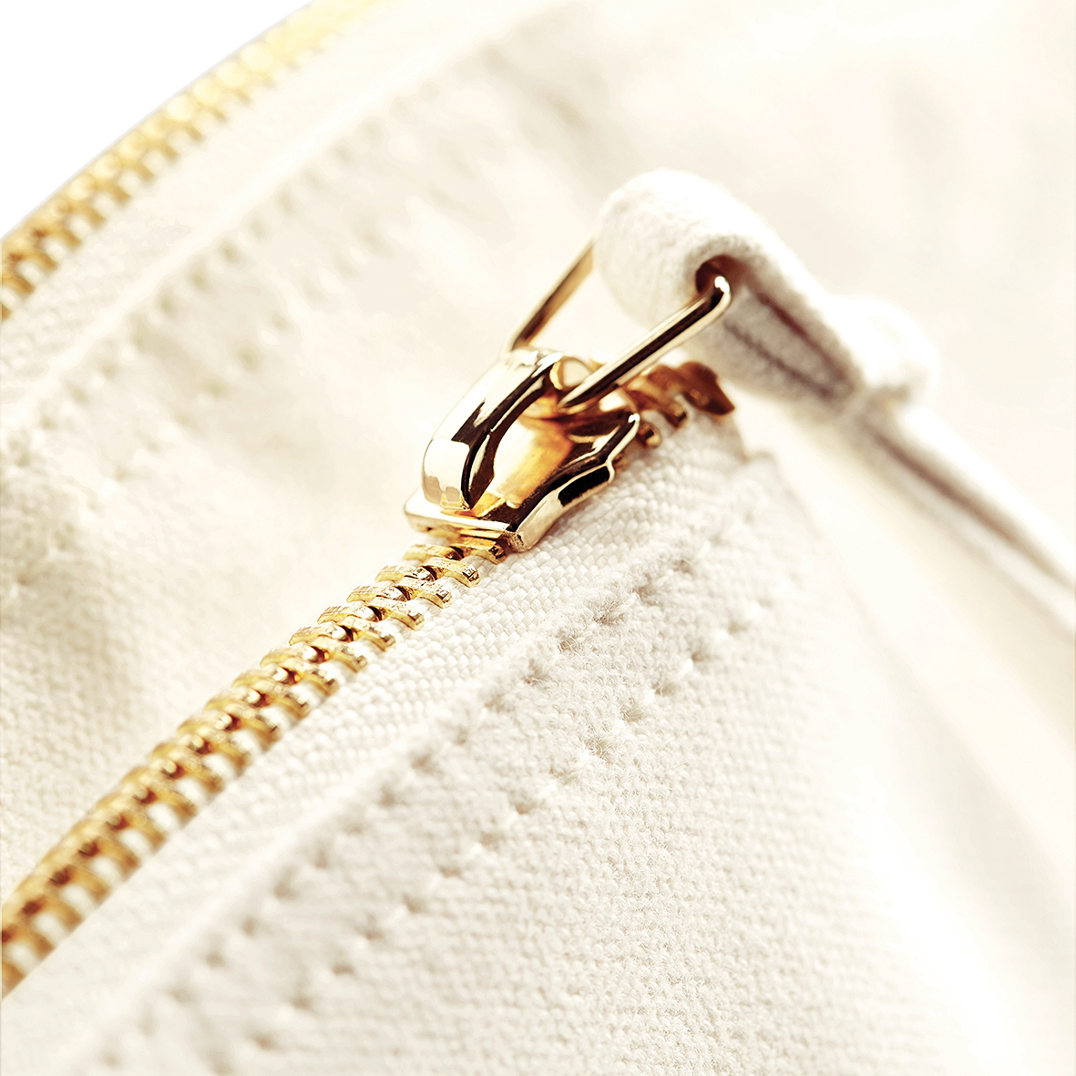 Tasche – EarthAware Organic Spring Wristlet