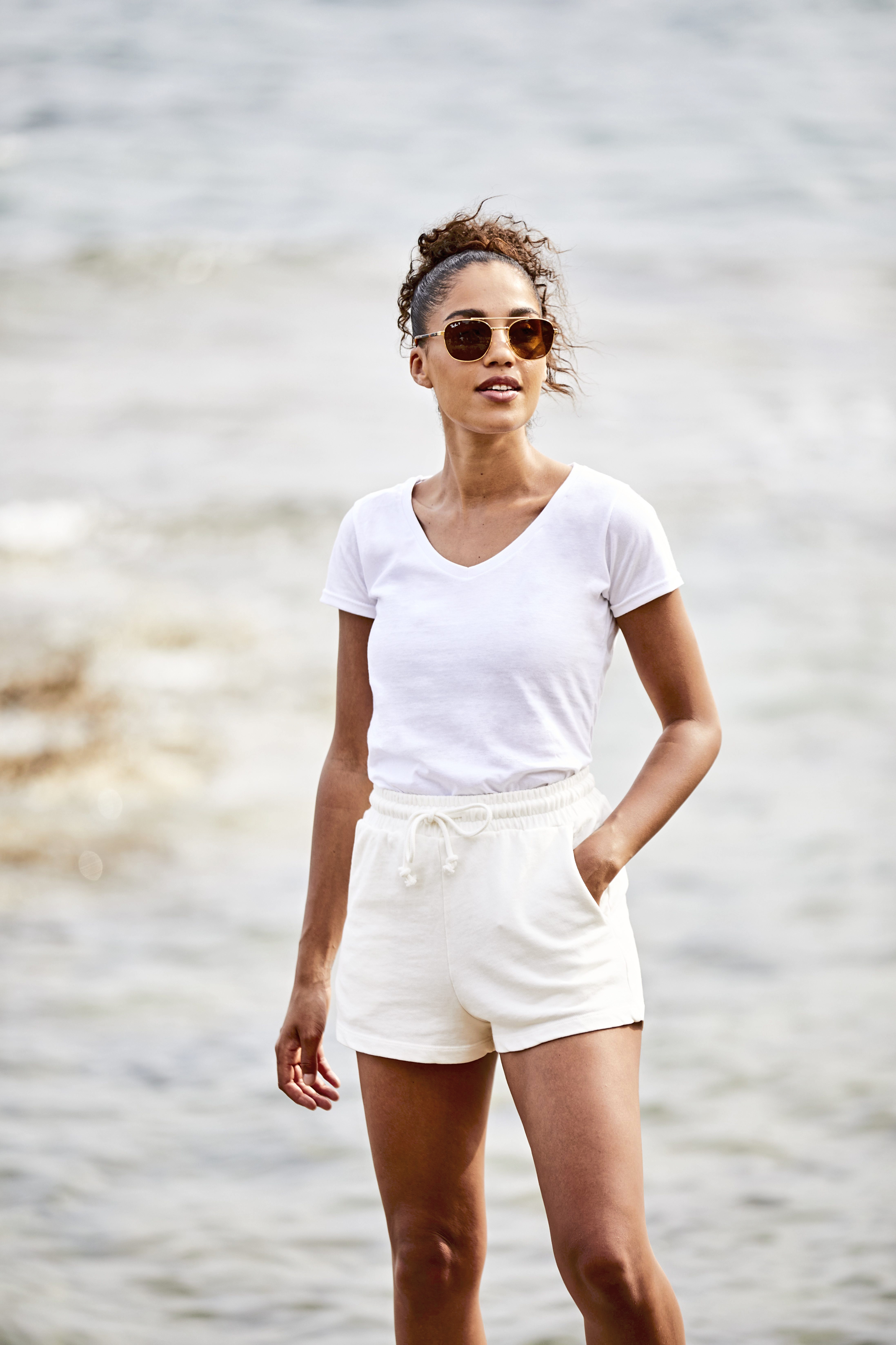 T-Shirt – Ladies´ Iconic 150 V Neck T