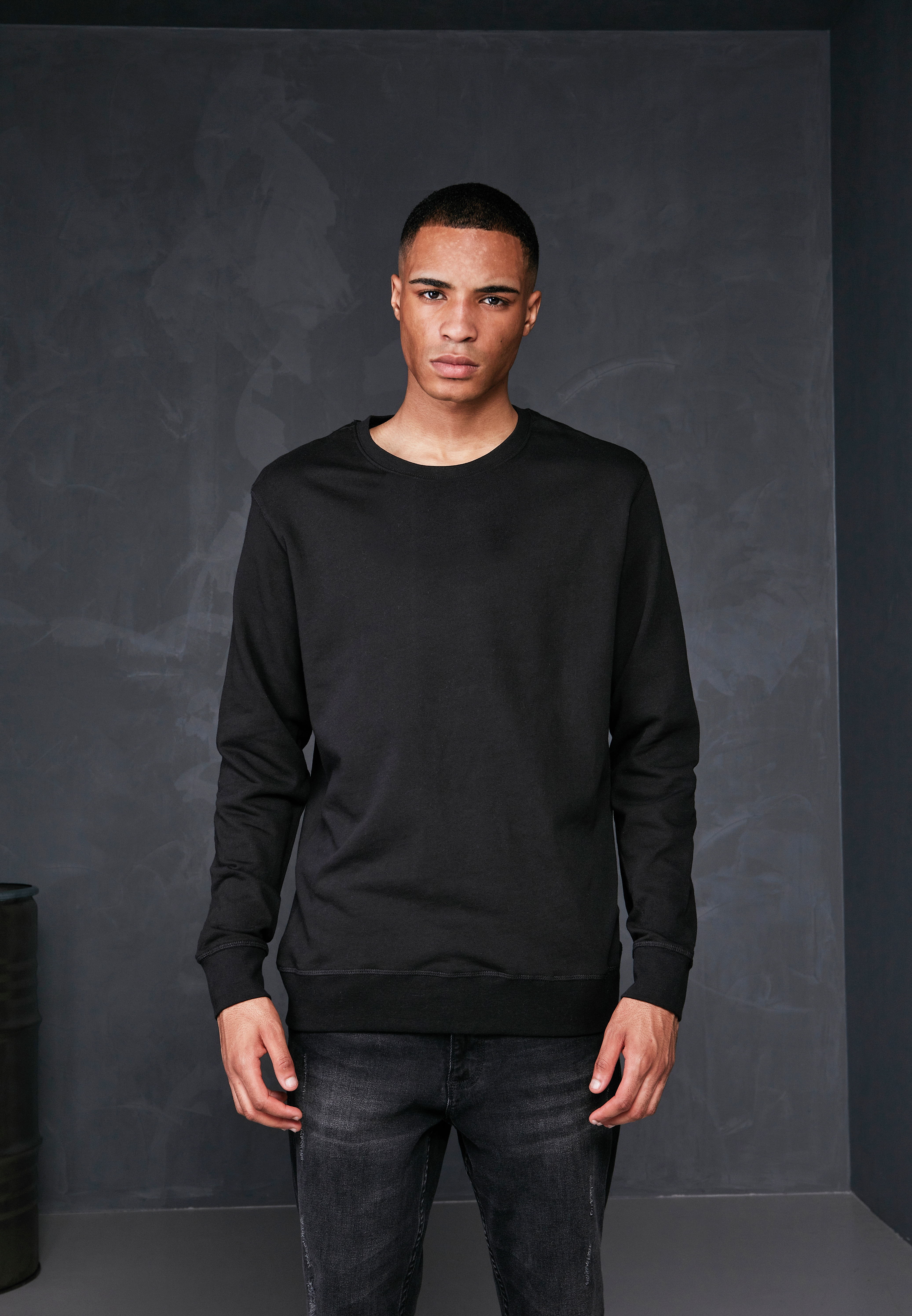 Sweatshirt – Basic Crewneck
