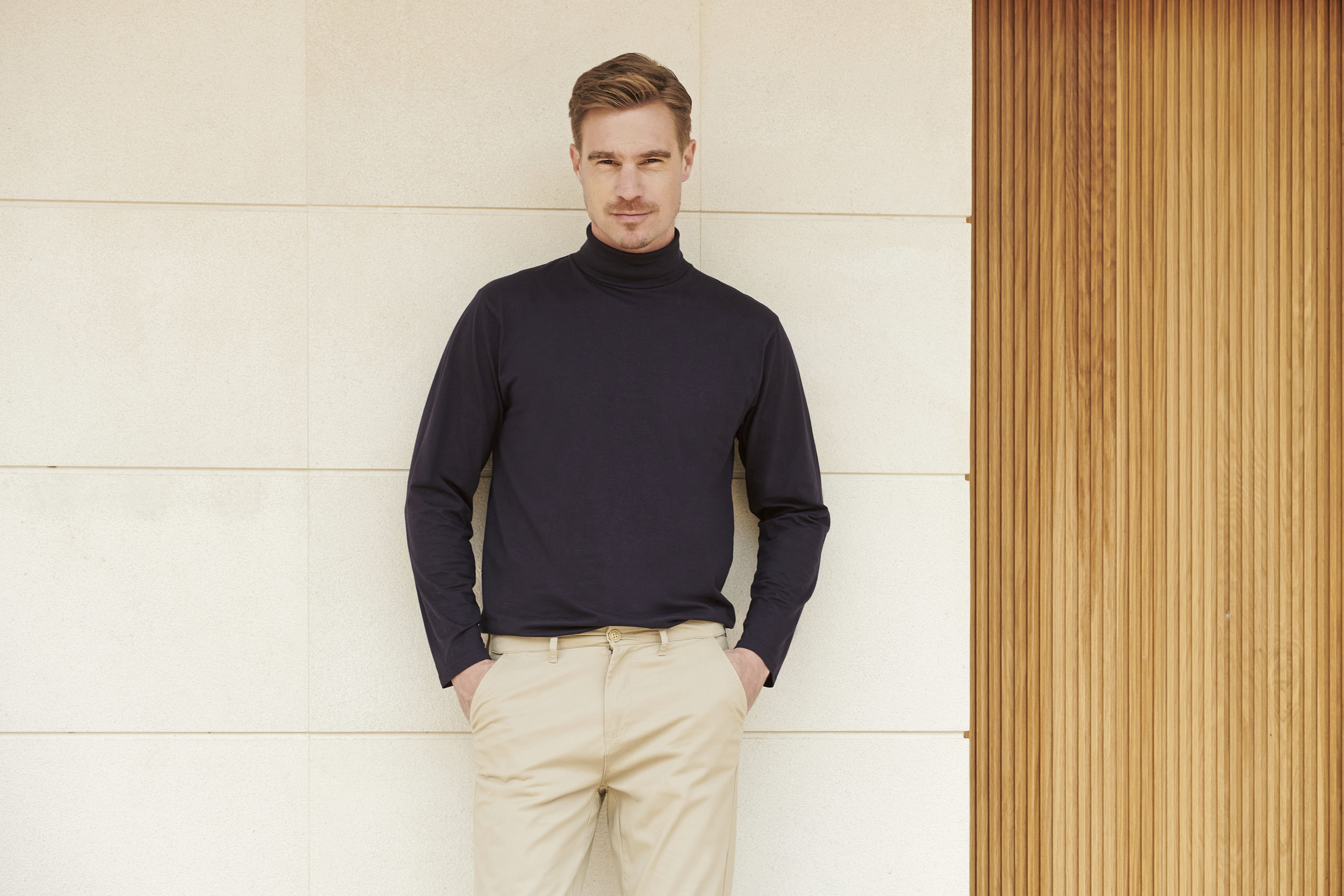 T-Shirt – Roll-Neck Long-Sleeve Top