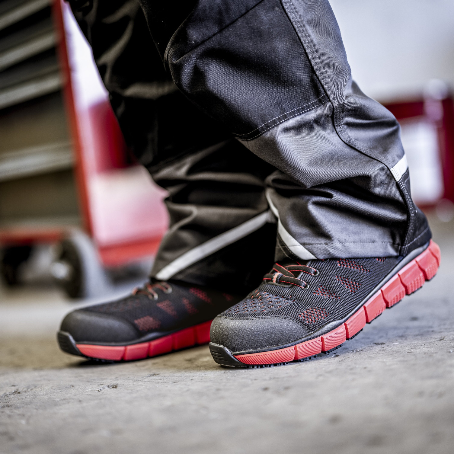 Sicherheitshalbschuhe S1P ESD SONIC STEP schwarz / rot