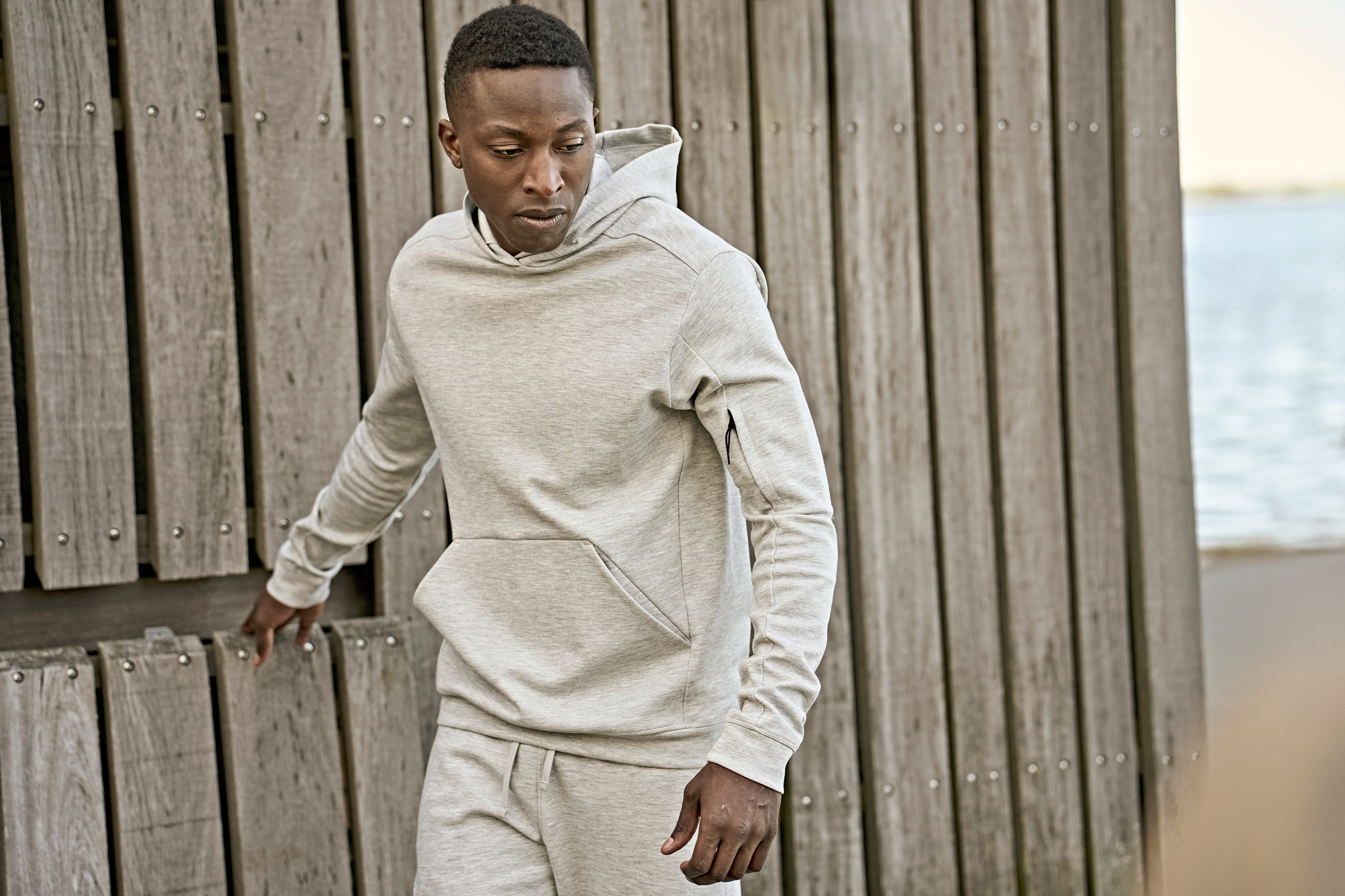 Sweatshirt – Athletic Hooded Sweat