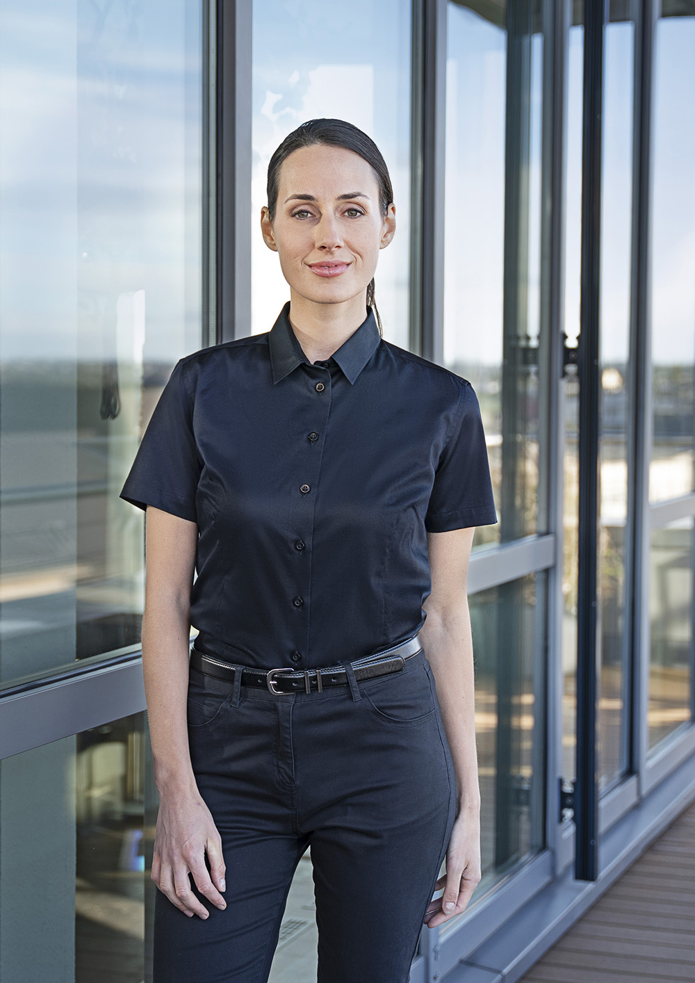 Kurzarm Damenbluse Active-Stretch in Modern-Fit