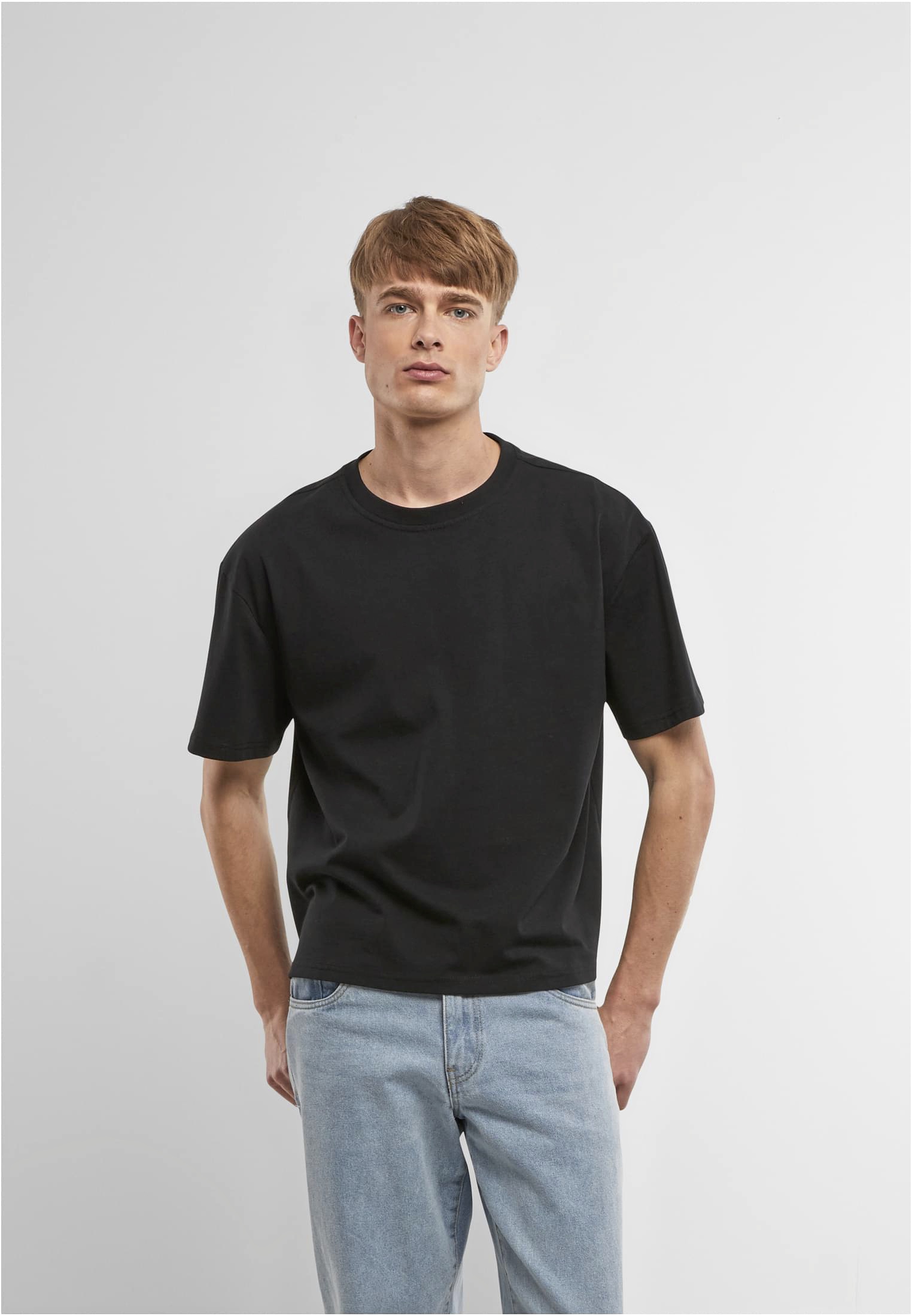 T-Shirt – Cropped Oversized Tee