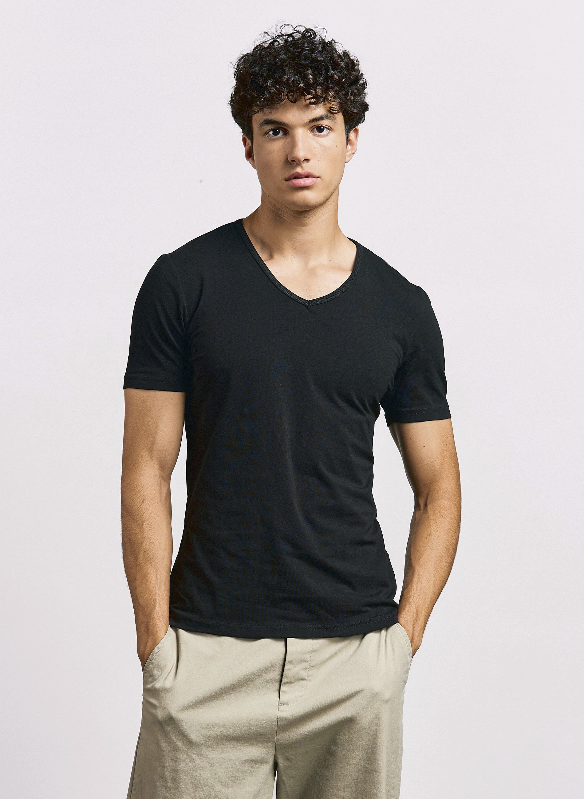 T-Shirt – Men´s Slim Fit V-Neck-T