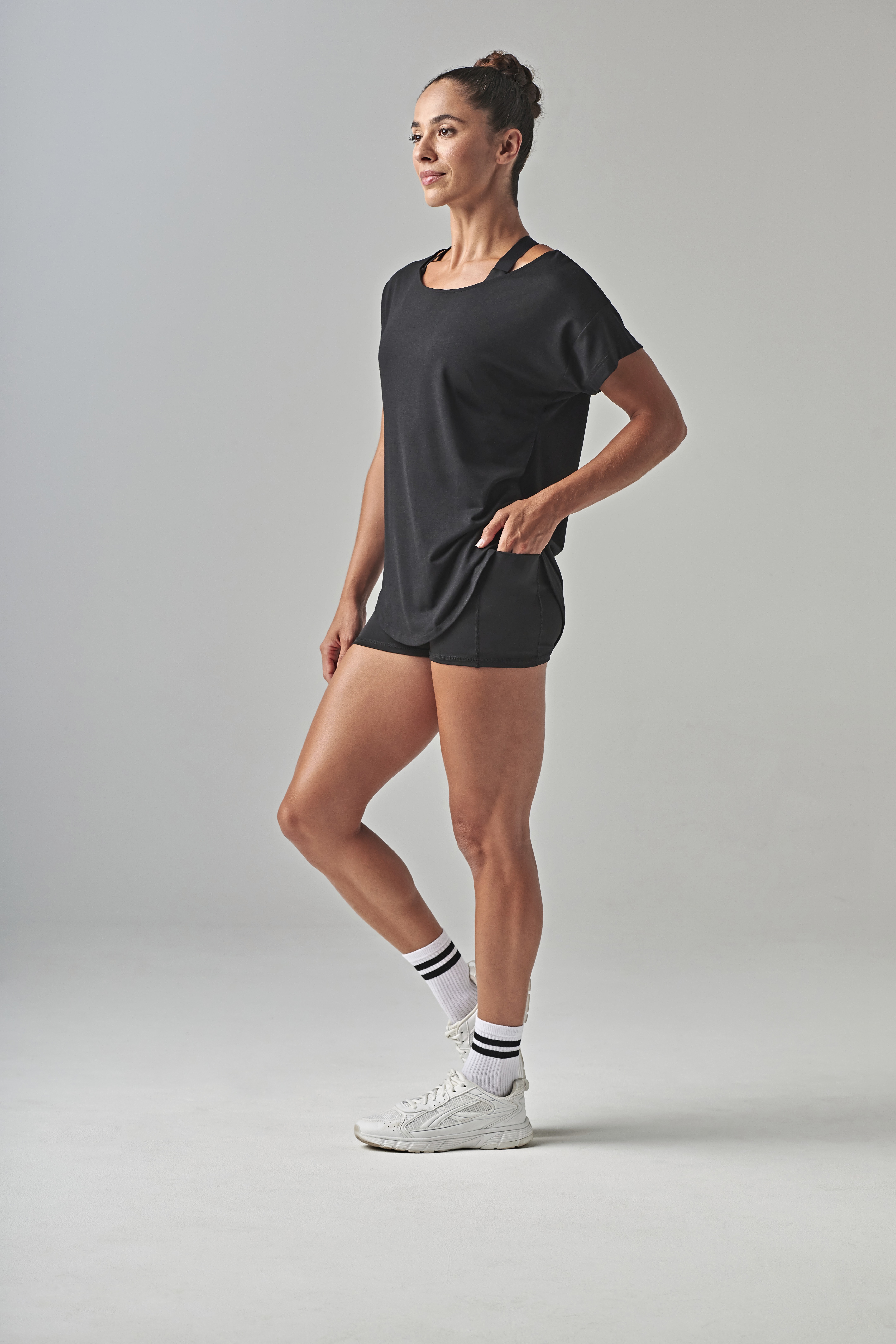 T-Shirt – Scoop Neck T