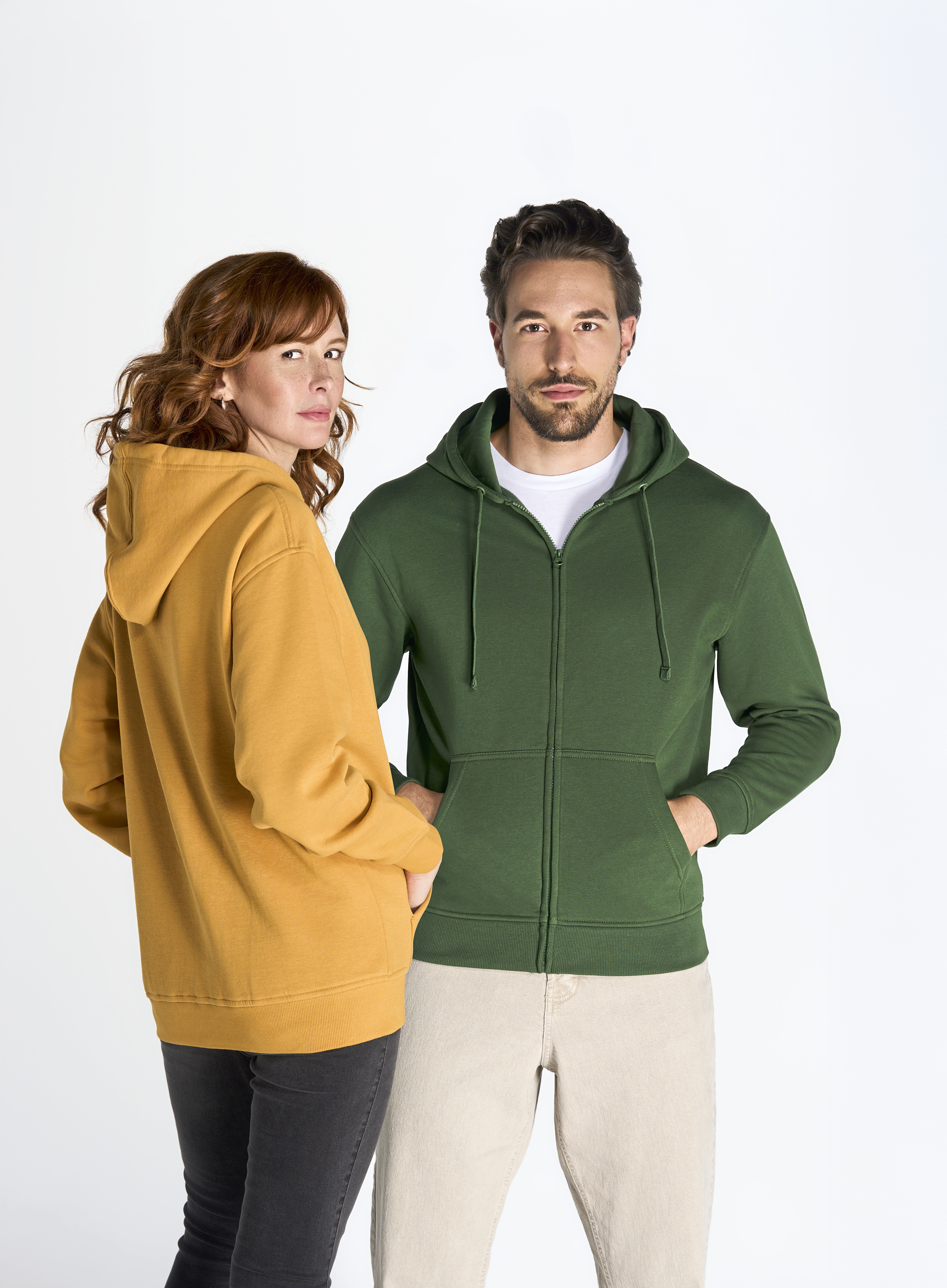 Pullover – Zipped Hooded Sweater