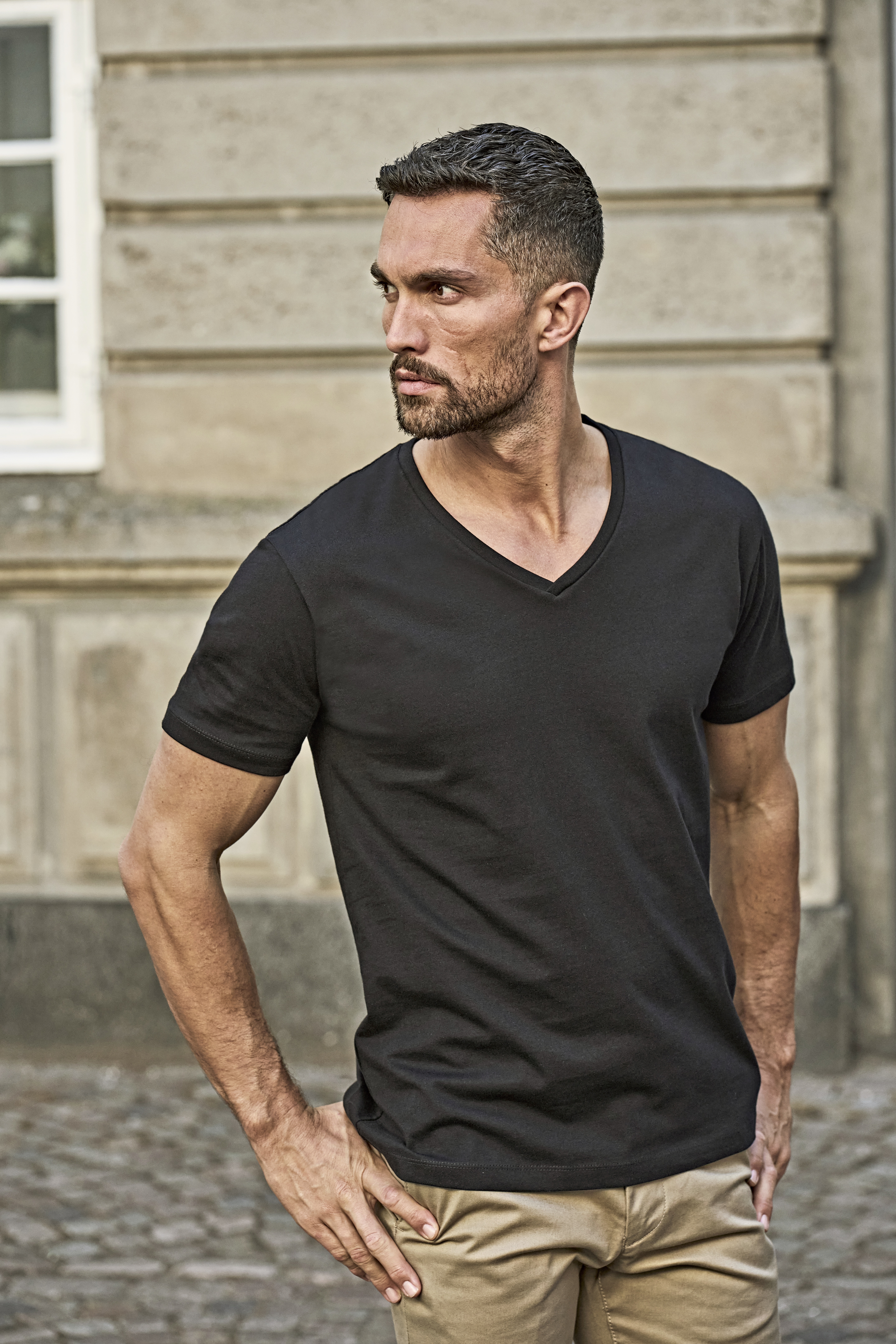 T-Shirt – Fashion V-Neck Sof Tee