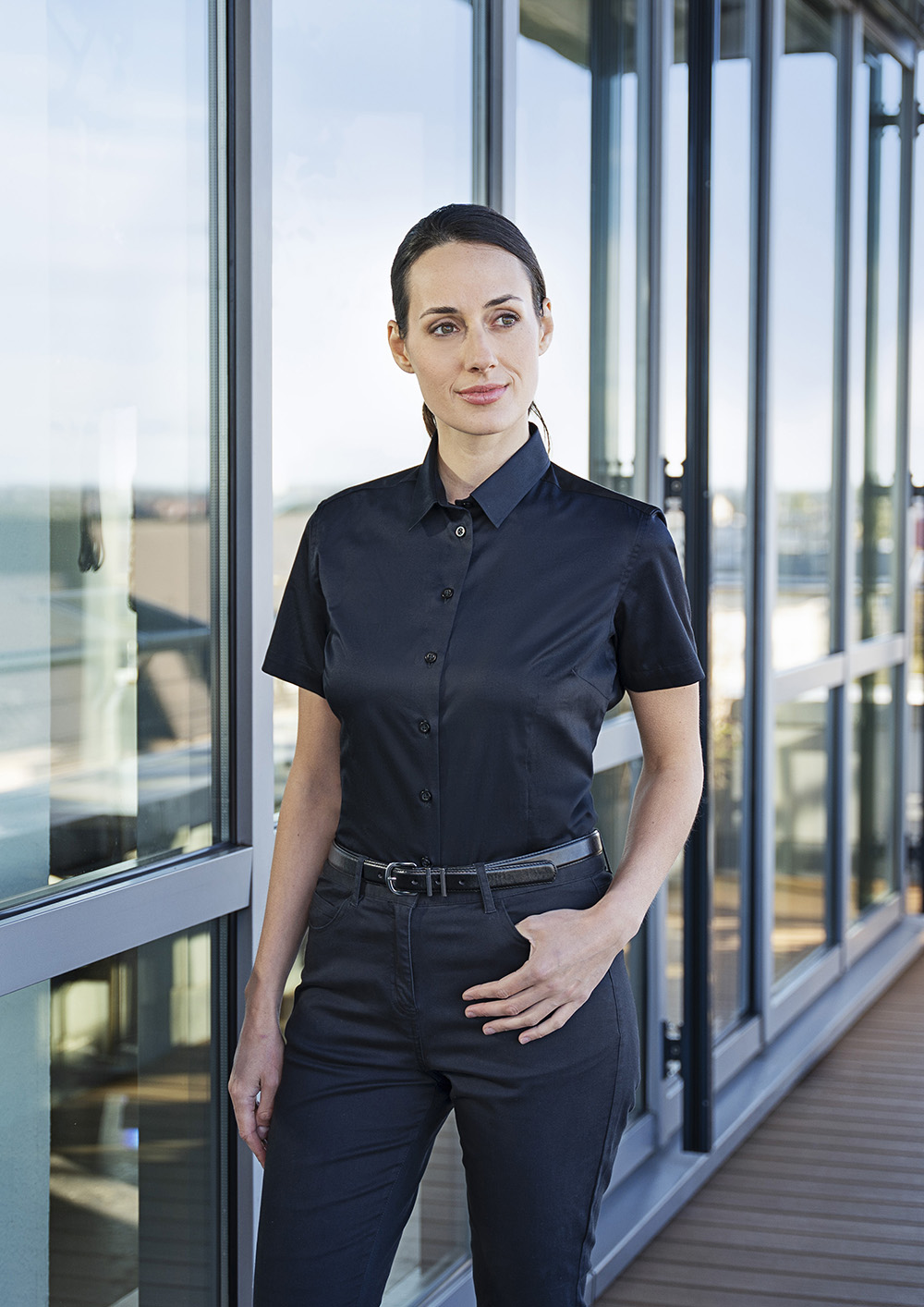 Kurzarm Damenbluse Active-Stretch in Slim-Fit