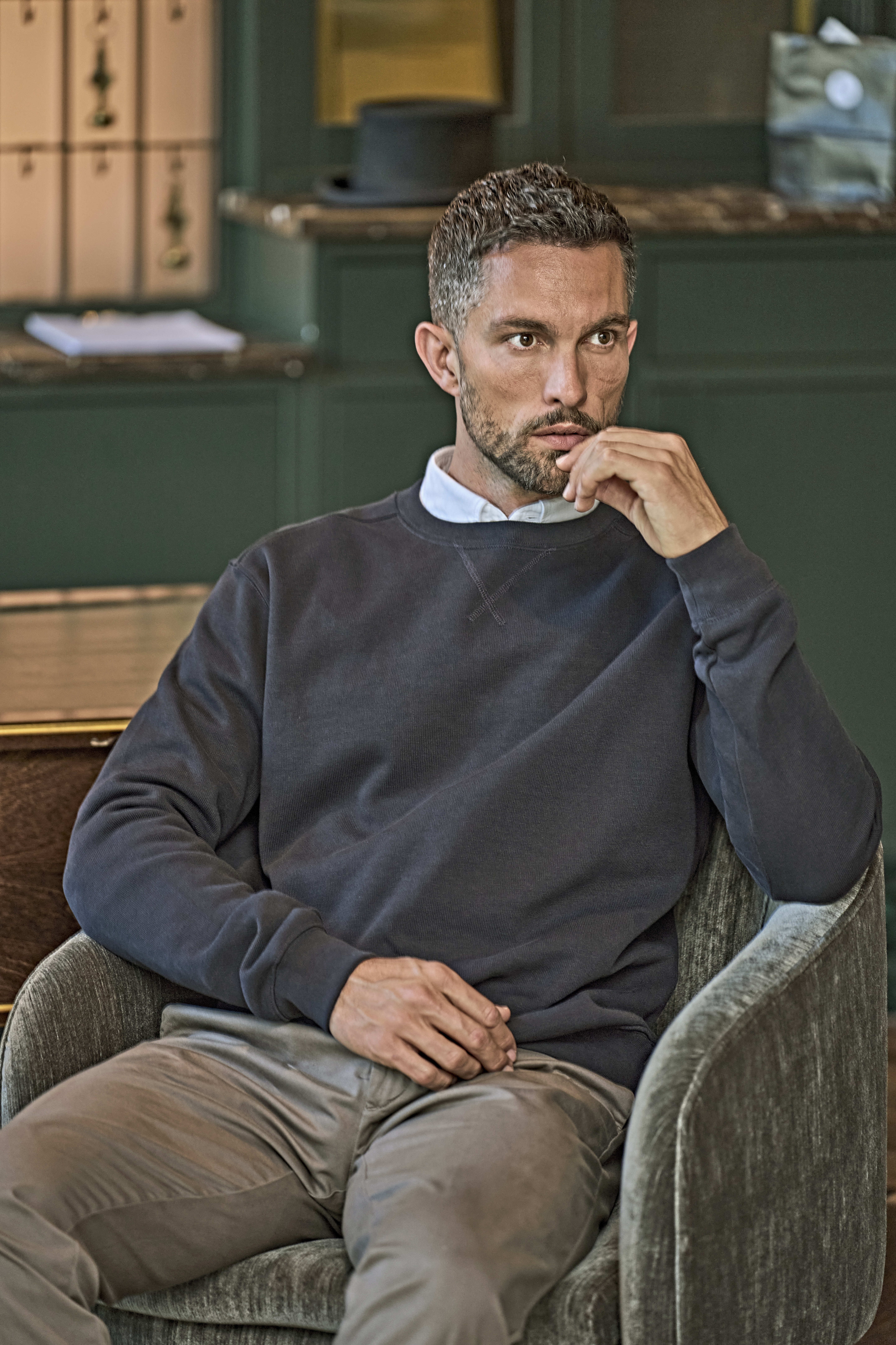 Sweatshirt – Ribbed Interlock Crew Neck