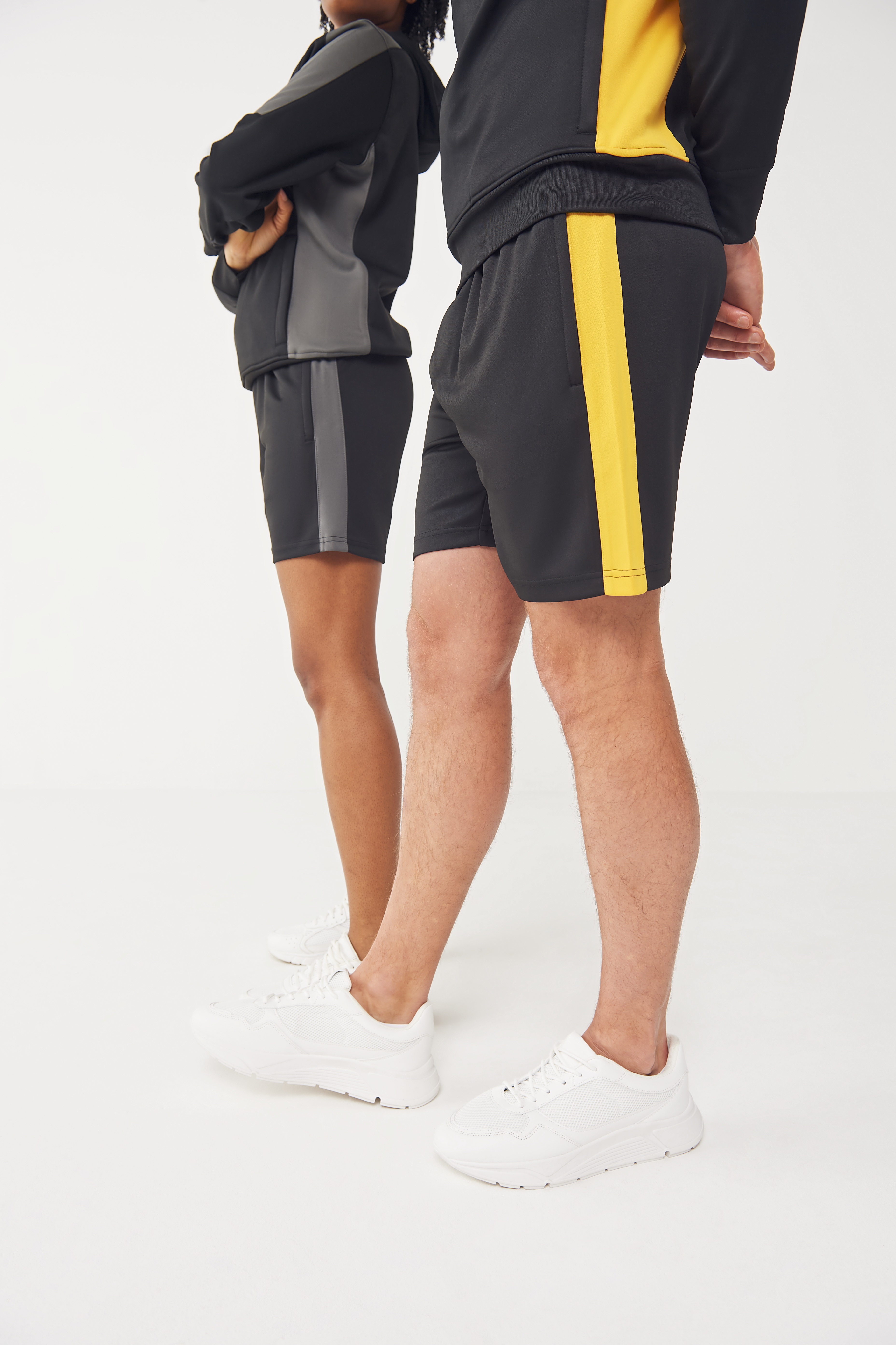 Adults Knitted Shorts With Zip Pockets
