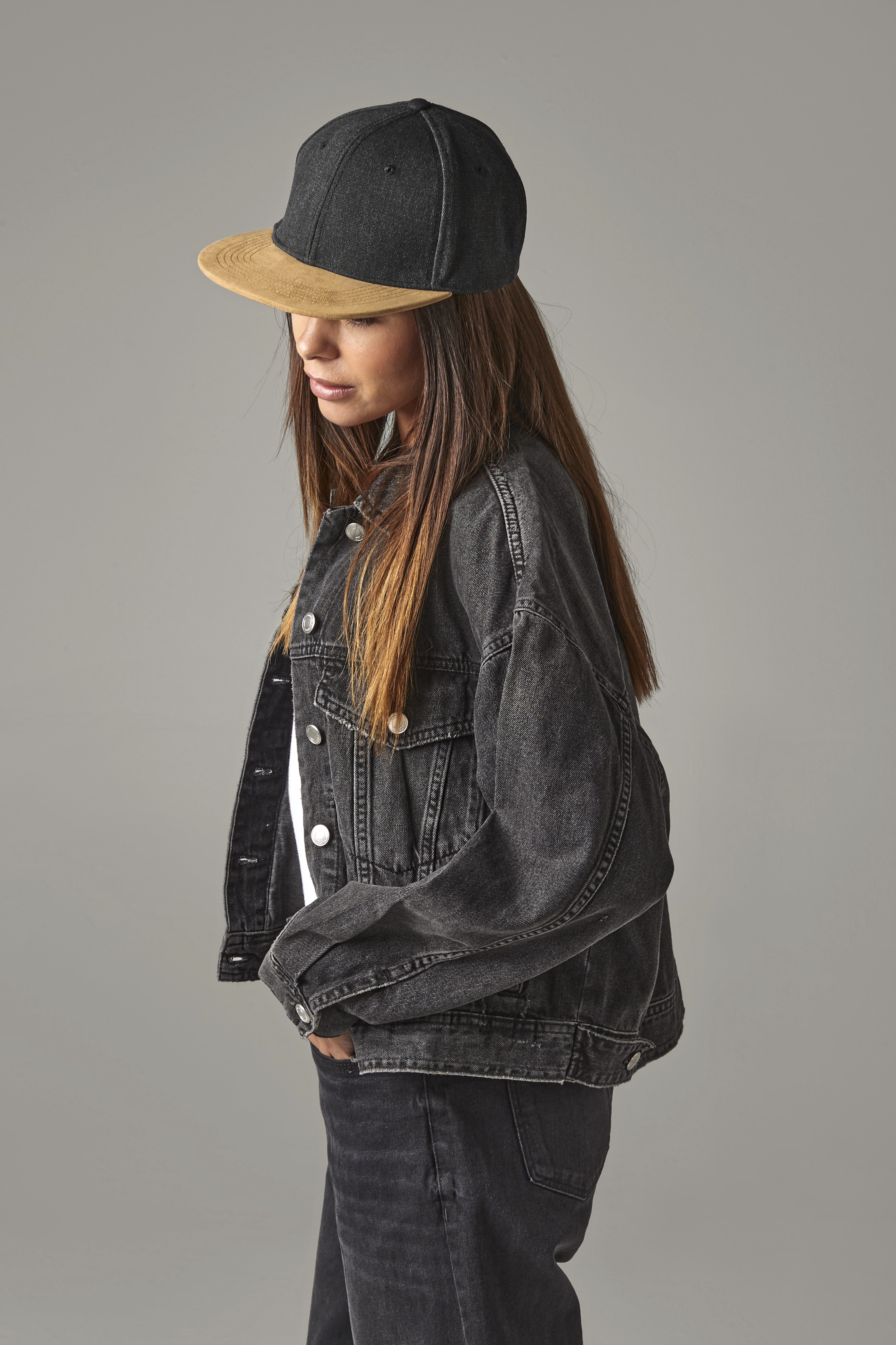 Cap – Suede Peak Snapback