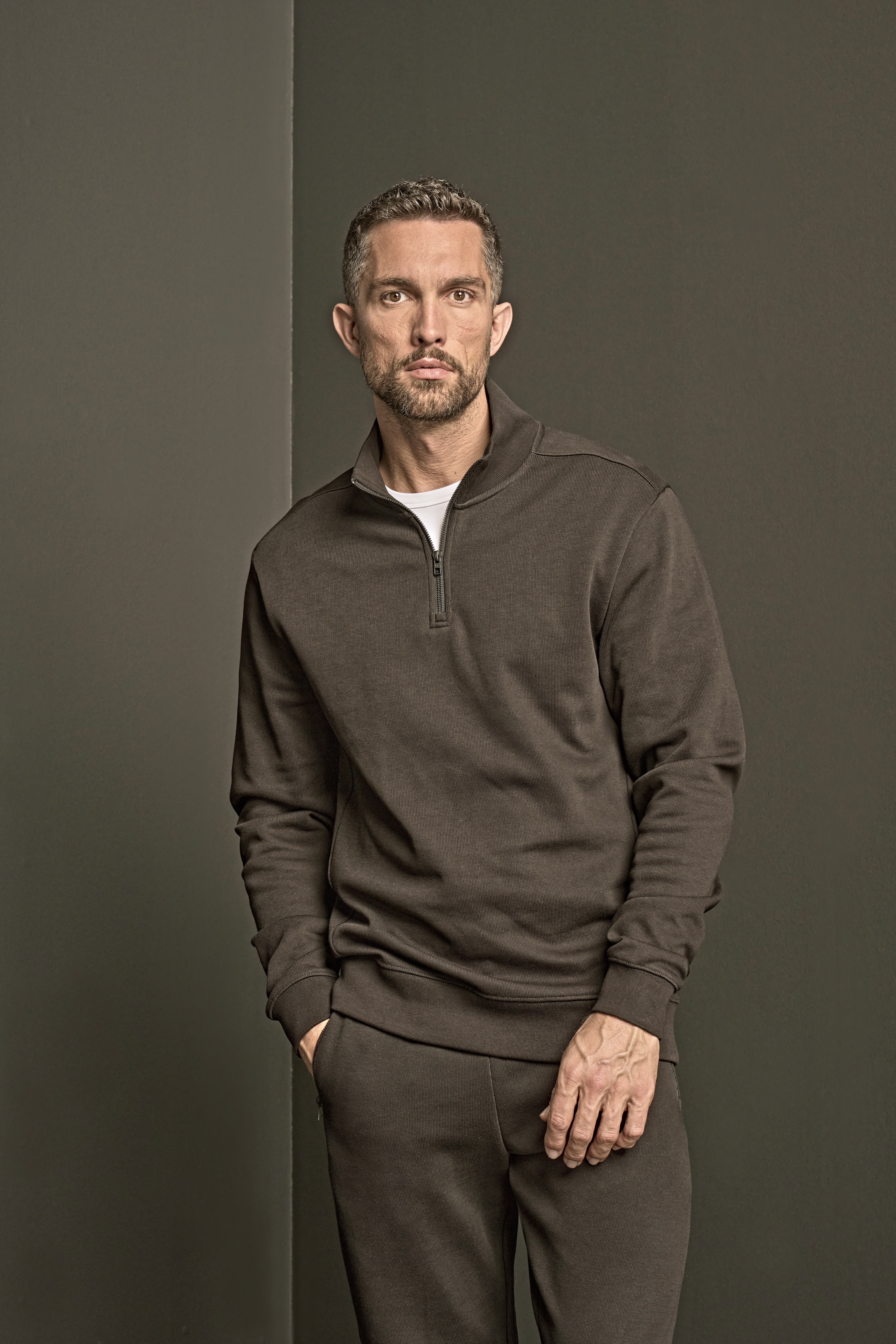 Sweatshirt – Ribbed Interlock Half Zip